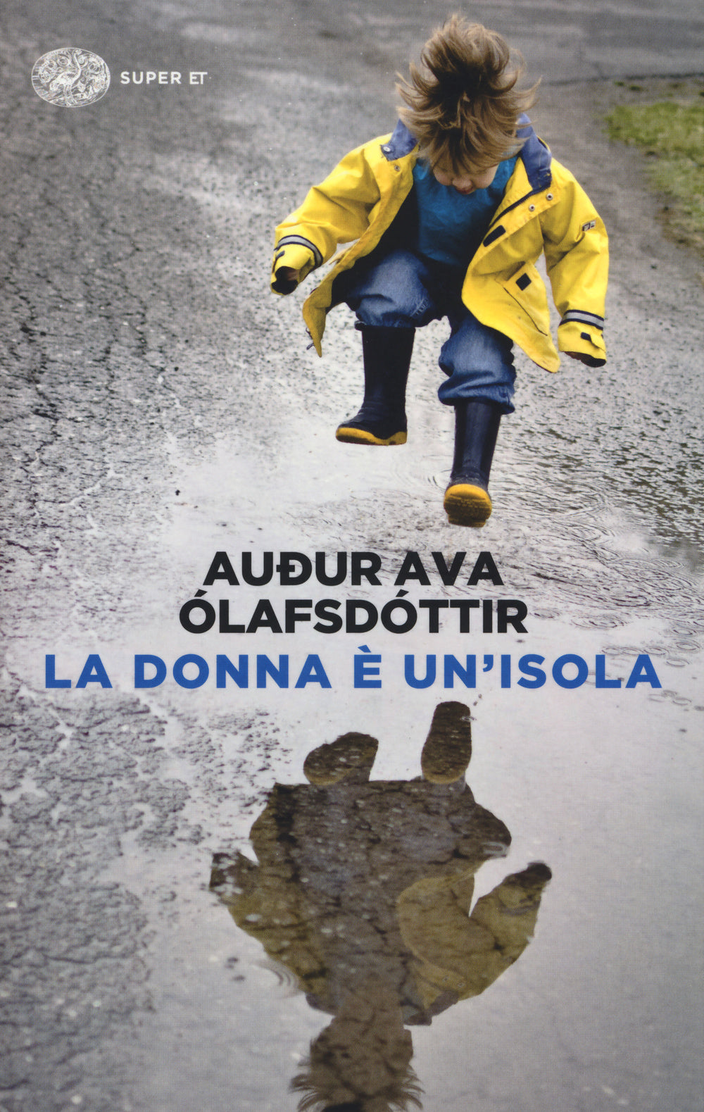 La donna è un'isola.