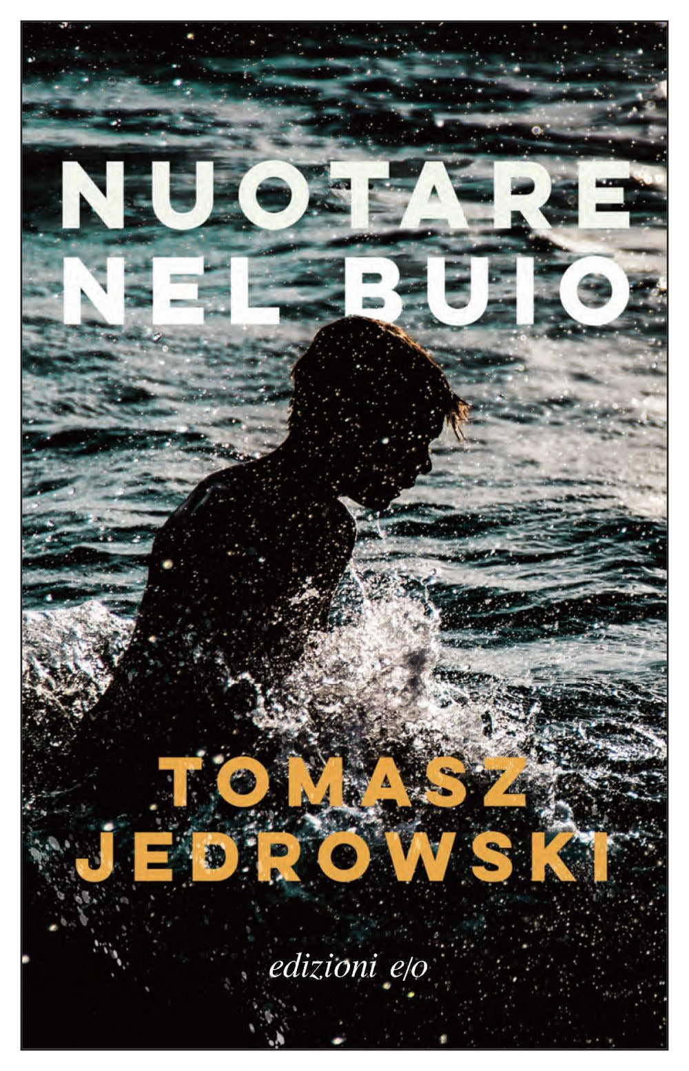 Nuotare nel buio.
